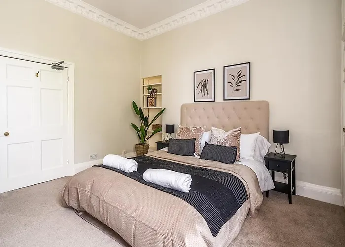 Brand New Listing Beautiful 2 Bedroom Apartment