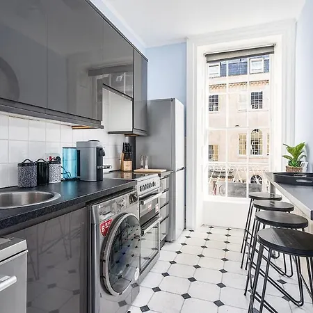 Brand New Listing Beautiful 2 Bedroom Apartment Bath Exterior photo
